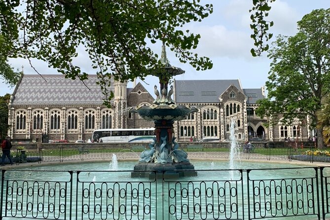 Private Christchurch City Highlight Half Day Tour - Guide quality can make or break the experience