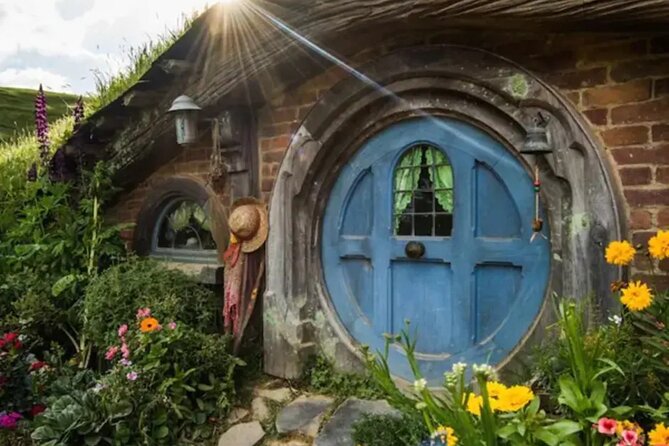Private Hobbiton, Waitomo Caves, Blue Spring & Hamilton Transfer - Waitomo Glowworm Caves and the underground finale