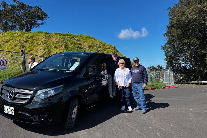 Private Luxury Airport Transfers in Auckland – Sedans & Vans - The human side of the pickup