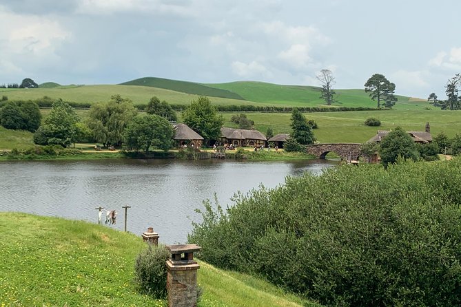 Private Luxury Tour to Hobbiton Movie Set & Waitimo Glowworm Cave - Final verdict: a premium day for two