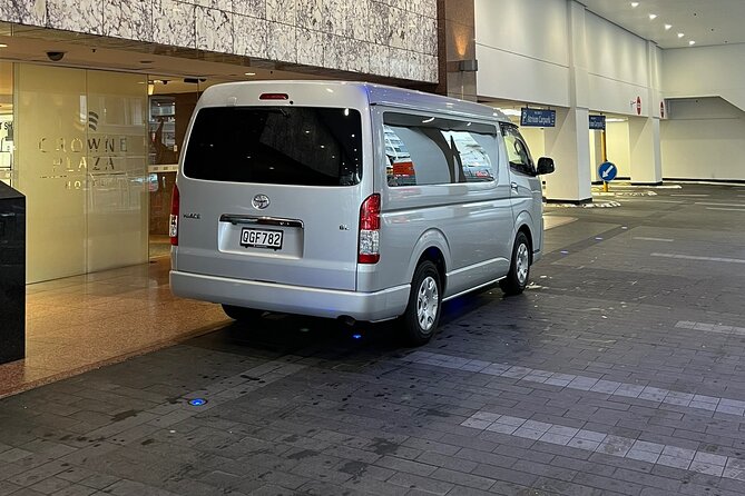 Private Mini Van Transfer From Auckland Airport to Auckland City - Who will get the most from this transfer?