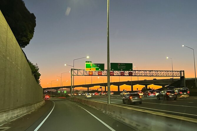 Private Mini Van Transfer From Auckland City To Auckland Airport - A minivan that puts comfort before ceremony