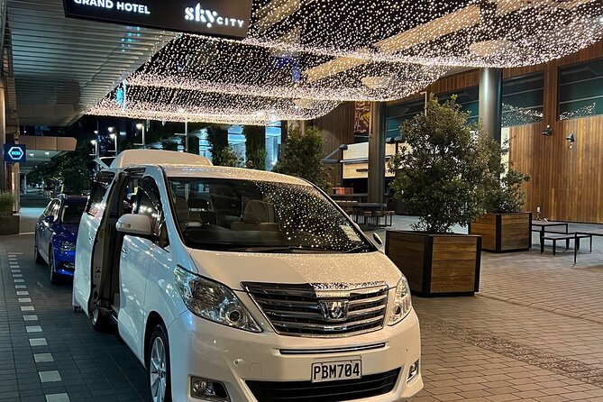Private Mini Van Transfer From Auckland City To Auckland Airport - Who will get the most from this transfer