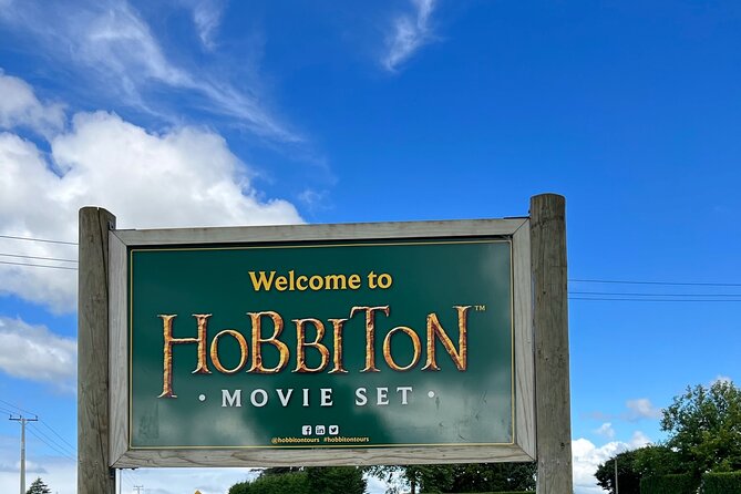 Private Round Trip Transport To Hobbiton From Auckland - Arriving at Hobbiton with time to spare