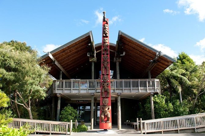 Private Tour: Auckland City and Countryside Tour - MJ Savage Memorial Park and the Rangitoto view