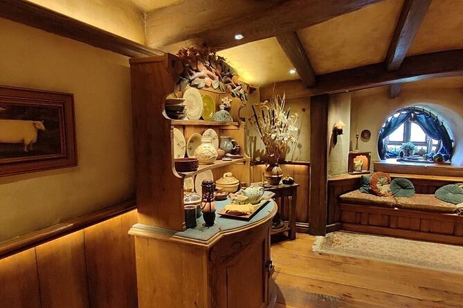 Private Tour from Auckland Hobbiton Movie Set and Te Puia Magic - Why this Auckland day trip works