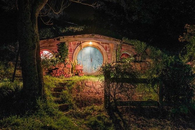 Private tour - Hobbiton Movie Set Evening Banquet Return from Auckland - Who Should Choose This Private Tour?
