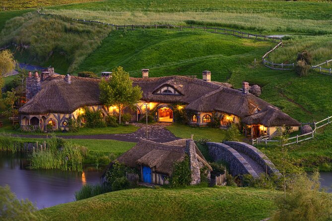 Private Tour: Hobbiton Movie Set & Hamilton Gardens Experience - Who should book this private experience?