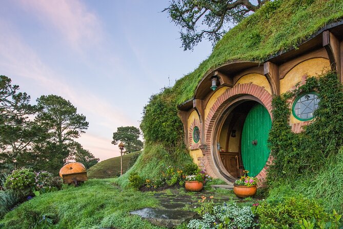 Private Tour: Hobbiton Movie Set & Hamilton Gardens Experience - Walking into Hobbiton Movie Set