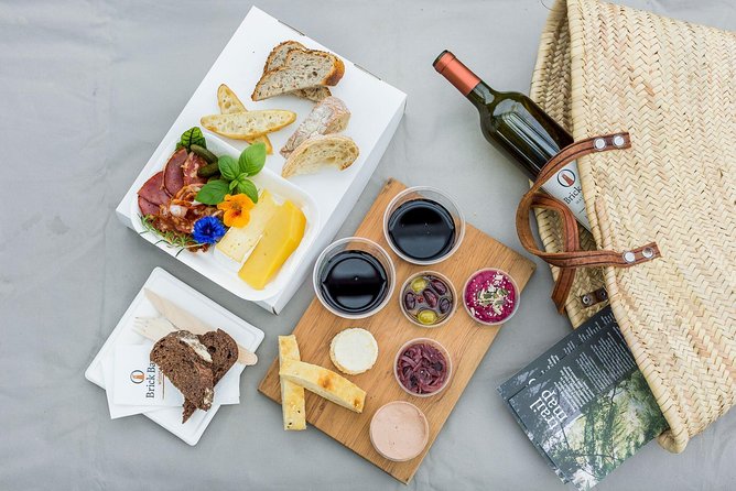 Private Tour - Horse Riding, Wine Tasting and Art Trail - Who Will Get the Most From This Day