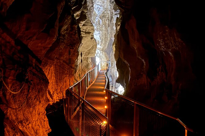 Private Tour: Ruakuri Cave, Waitomo Glowworm & Hobbiton Movie Set - Key points to know before you book