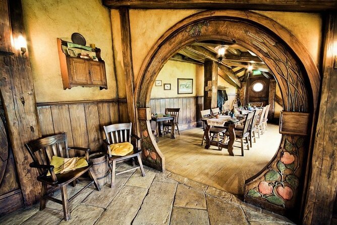 Private Tour: Ruakuri Cave, Waitomo Glowworm & Hobbiton Movie Set - Ruakuri Cave: closer views and a different cave mood