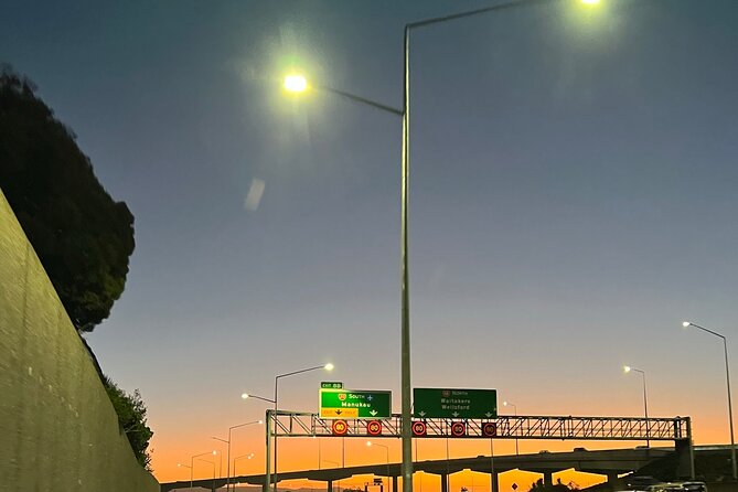 Private Transfer From Auckland International Airport To Auckland City - The drive into central Auckland