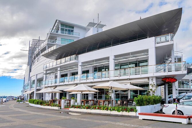 Private Transfer From Cruise Ship To Auckland Airport - The 30 to 45 minute ride to Auckland Airport