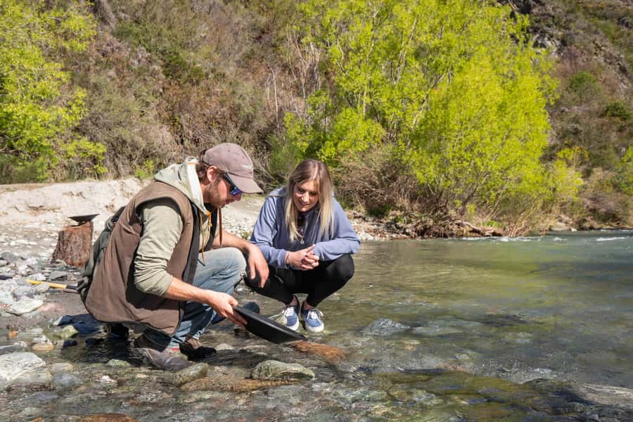 Queenstown: 4WD Lord Of the Rings Half-Day Tour - Arrowtown and the Gladden Fields