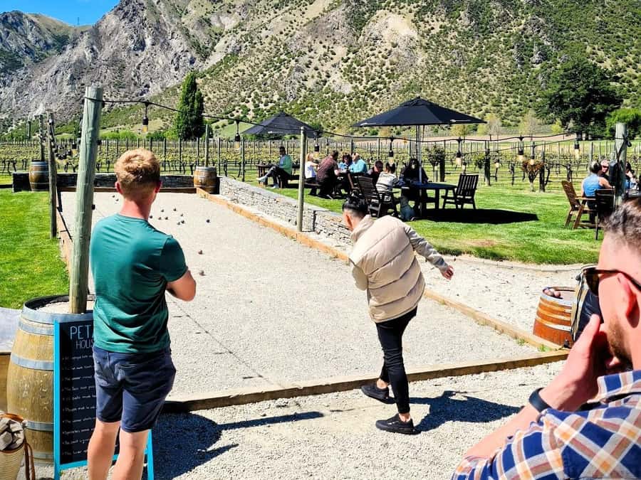Queenstown, Arrowtown, Gibbston: Flexible Wine Hopper Tours - The Church and Gibbston Tavern