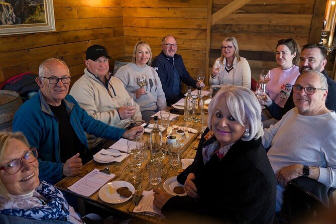 Queenstown Classic Wine Tour: 3 Winery Visits, Cave Tour & Cheese - The final tasting and the all-important cheeseboard