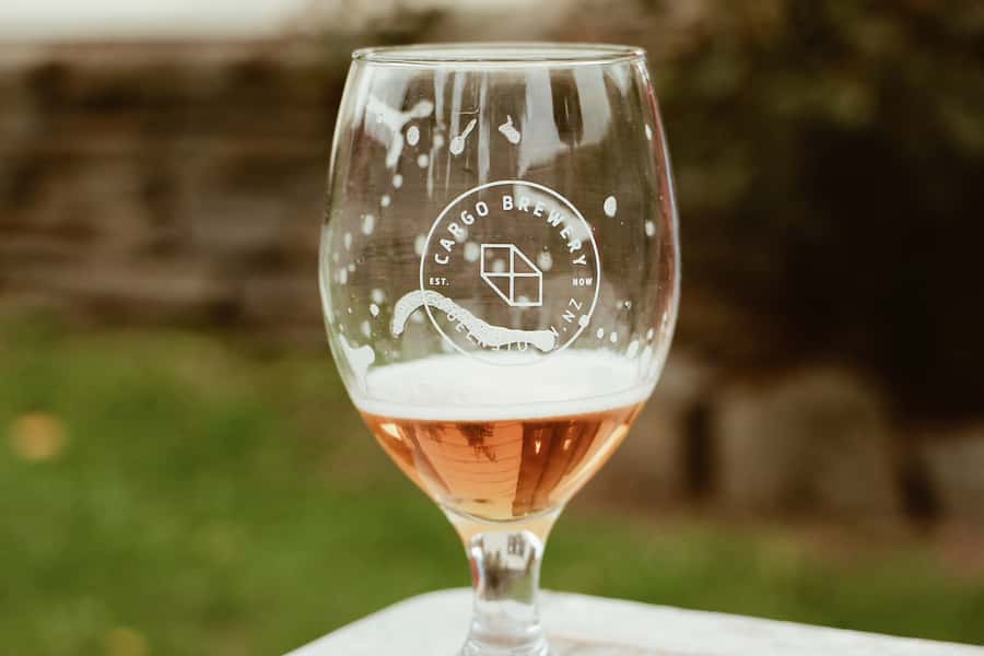 Queenstown: Craft Beer Brewery Tour with Lunch - The traditional village break adds breathing room