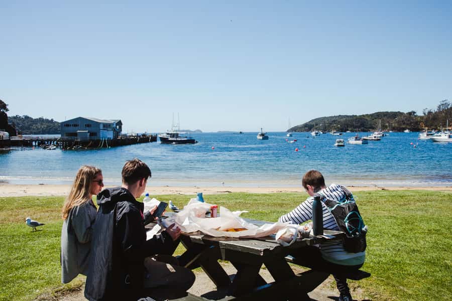Queenstown: Day Trip to Stewart Island via Scenic Flight - Oban, Kai Kart, and slower island time