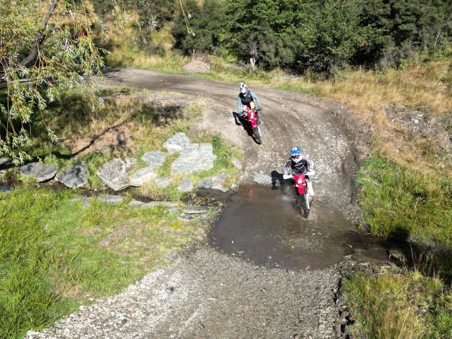 Queenstown: Dirt Bike Tour for Beginners - Five minutes from Queenstown, but a different kind of outing