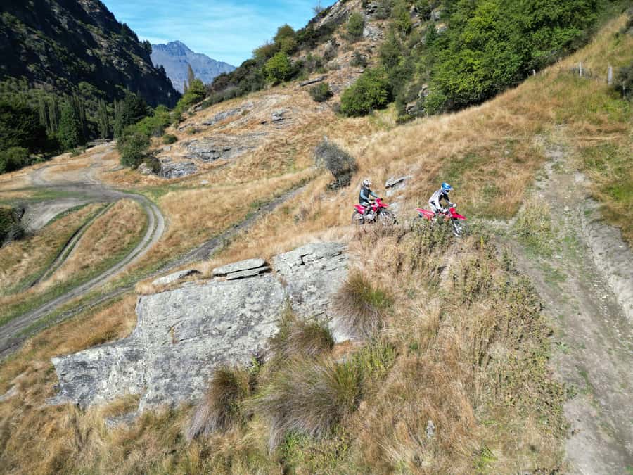 Queenstown: Dirt Bike Tour for Beginners - The 10-minute safety briefing sets the tone