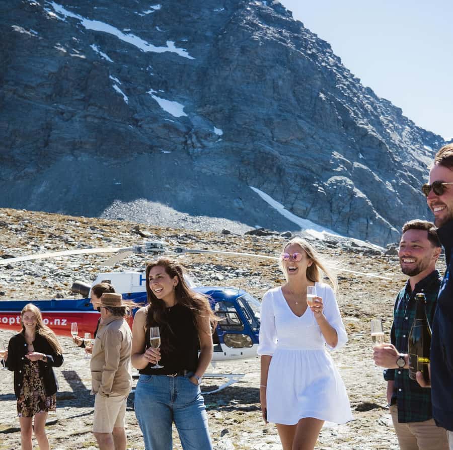 Queenstown: Helicopter & Wine Tasting Tour - The helicopter flight and mountain bubbles
