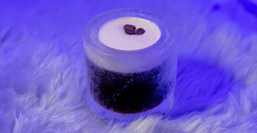 Queenstown: Ice Bar Entry with Warm Winter Gear and Drink - Who Will Enjoy It Most