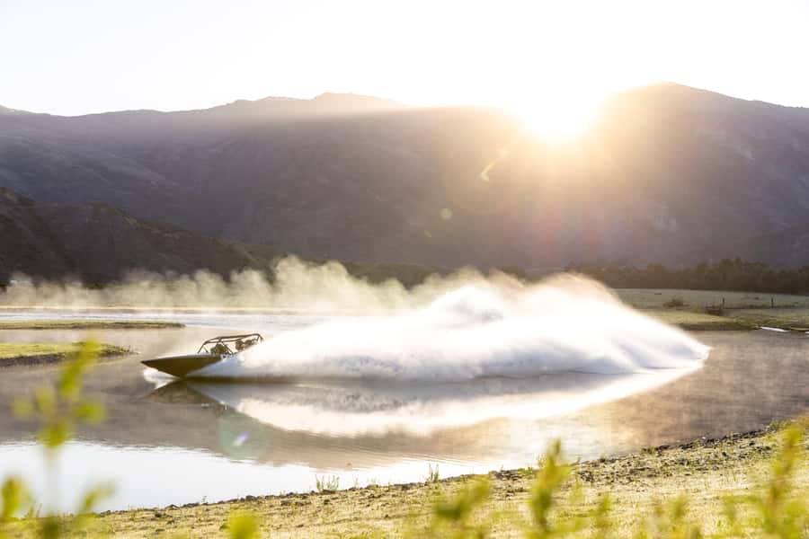 Queenstown: Jet Sprint Boating Experience at Oxbow Adventure - Practical limits and clothing advice
