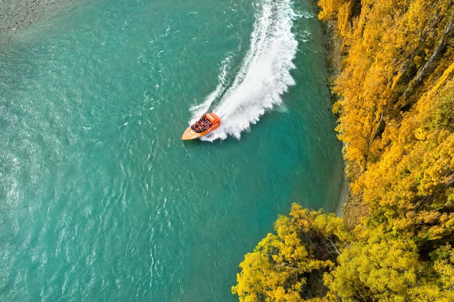 Queenstown: Kawarau River Rafting and Jet Boat Ride - Guides, safety, and the group atmosphere