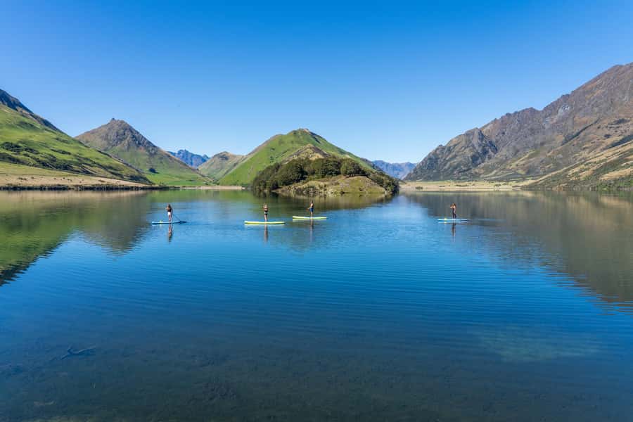 Queenstown: Kayaking or SUP Experience on Moke Lake - Tea, coffee, and a light Kiwi picnic