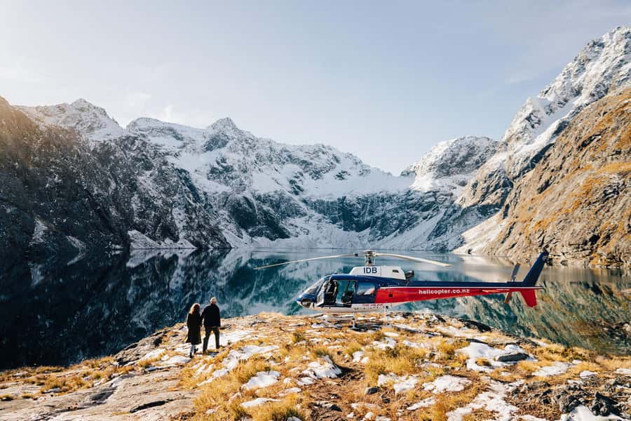 Queenstown: Milford Sound Cruise with Helicopter Transfer - The 40-minute flight from Queenstown to Fiordland