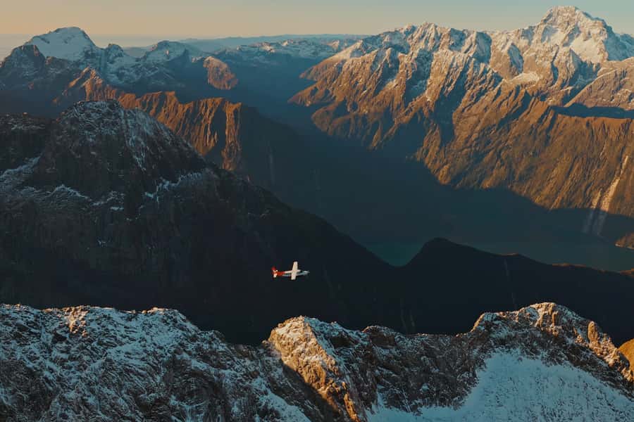 Queenstown: Milford Sound Flight and Cruise - Who should choose this experience?