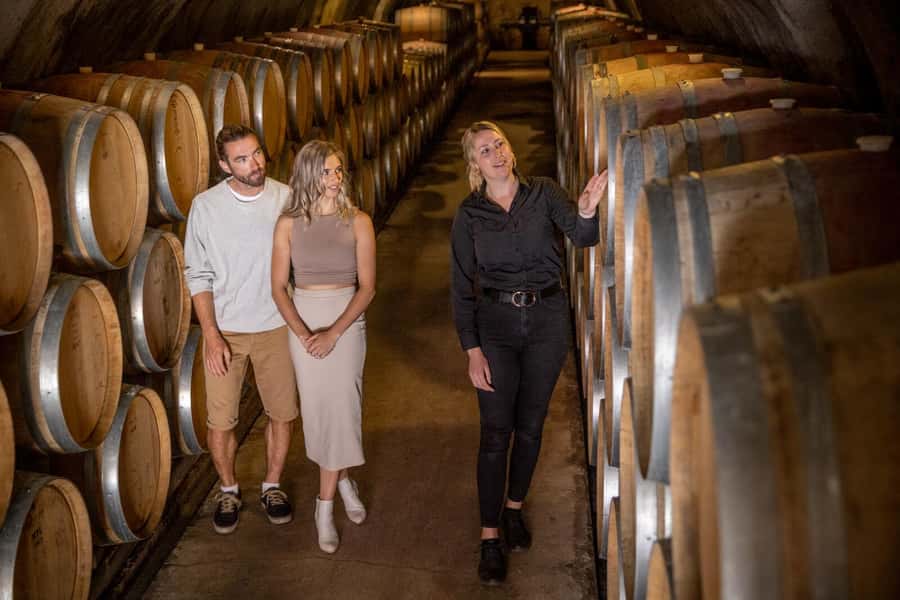 Queenstown: Original Premium Half-Day Gibbston Wine Tour - The lunch hour at Gibbston