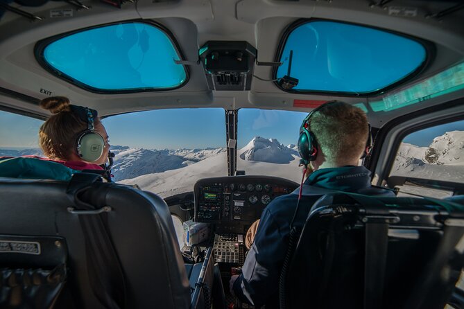 Queenstown: Pilot's Choice Helicopter Flight with alpine landing - What the pilot and ground team add