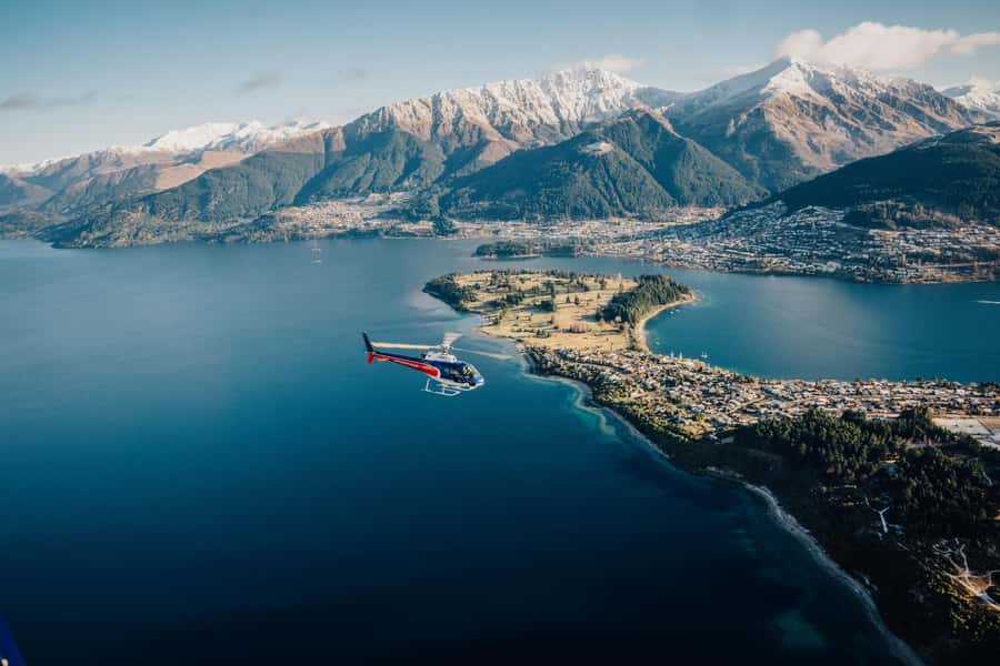 Queenstown: Pilot's Choice Helicopter Tour & Alpine Landing - The seven-minute return flight