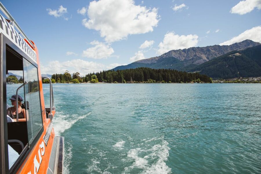 Queenstown: Scenic Highlights, Tour with Wine & Lake Cruise - Should you book the Scenic Highlights tour?