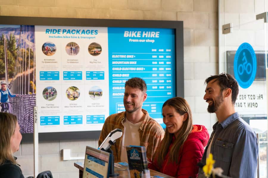 Queenstown: Self-Guided Bike Ride on the Arrow Bridges Trail - Choosing between a standard bike and an e-bike