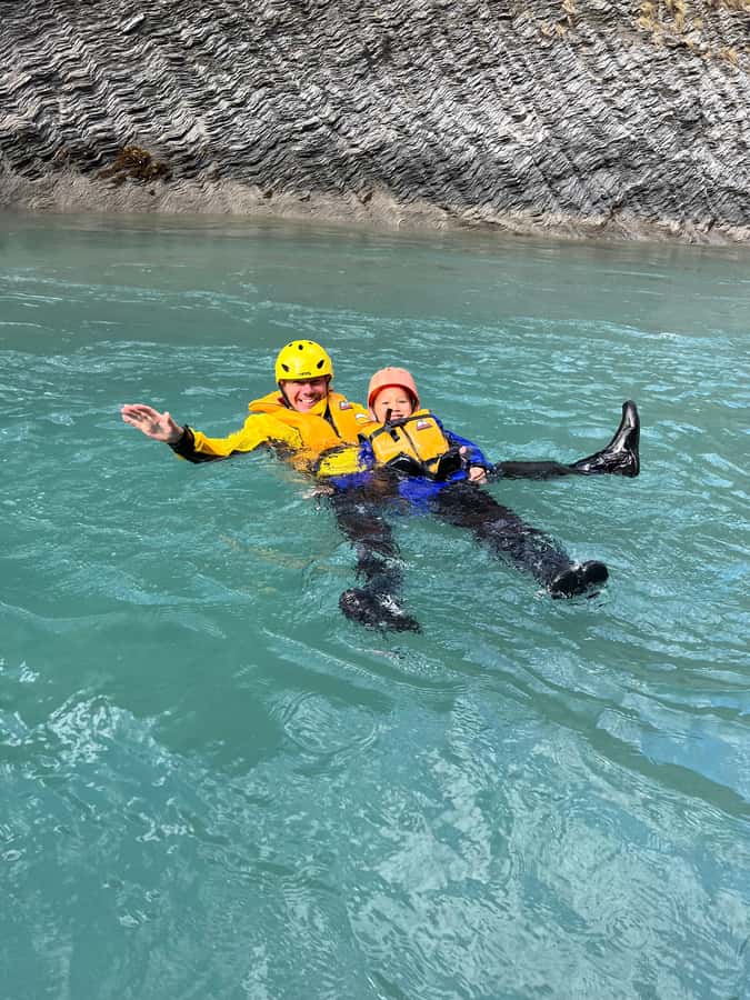 Queenstown: Shotover River Rafting & Skippers Canyon Tour - Getting Suited Up at the Ford of Bruinen