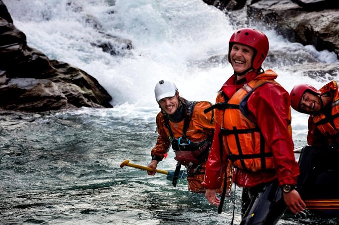 Queenstown Shotover River White Water Rafting - From Queenstown to the Shotover River