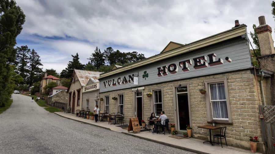 Queenstown: Southern Highlights – 3 Days & 2 Nights - The van, group size, and changing company