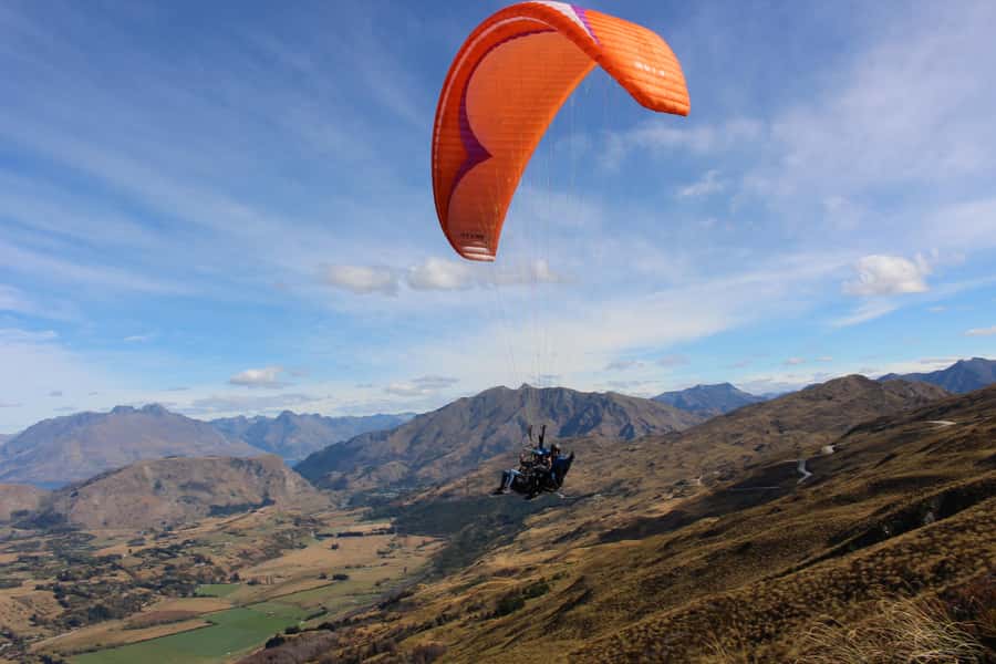 Queenstown: Tandem Paragliding Experience - Meeting at 45 Camp Street