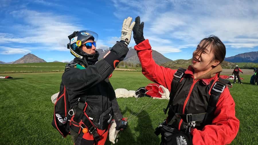 Queenstown: Tandem Skydive Experience - Choosing between 9,000, 12,000, and 15,000 feet