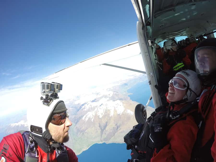 Queenstown: Tandem Skydive Experience - Safety, age limits, and physical requirements