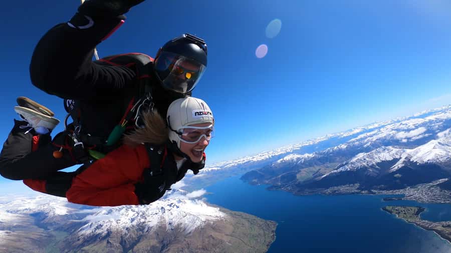 Queenstown: Tandem Skydive Experience - The central Queenstown meeting point at 35 Shotover Street