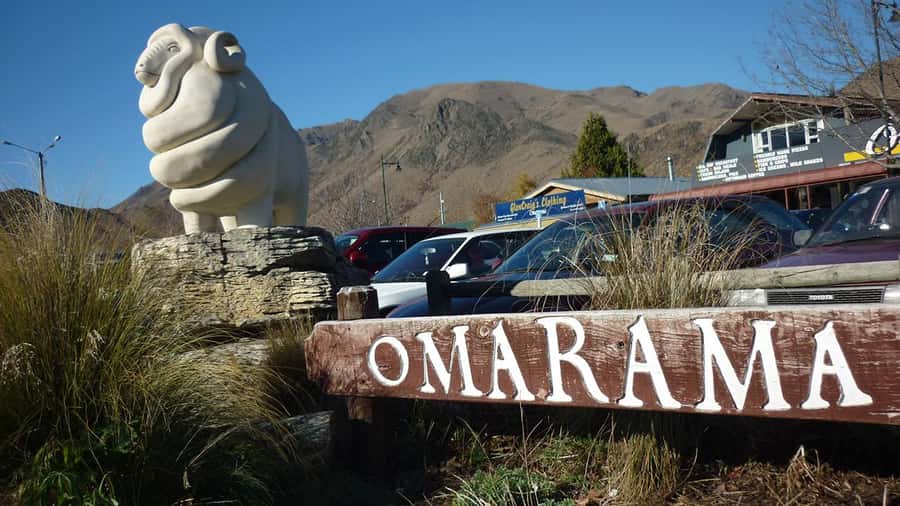 Queenstown to Christchurch via Mt Cook One-Way Tour - Leaving Queenstown through Kawarau Gorge and Cromwell