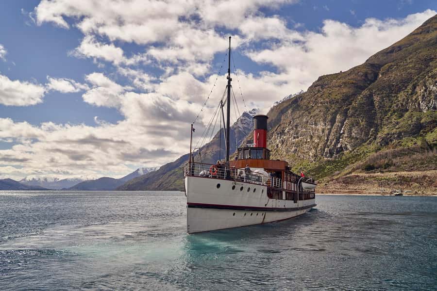 Queenstown: TSS Earnslaw Cruise of Lake Whakatipu - Five things to know before boarding