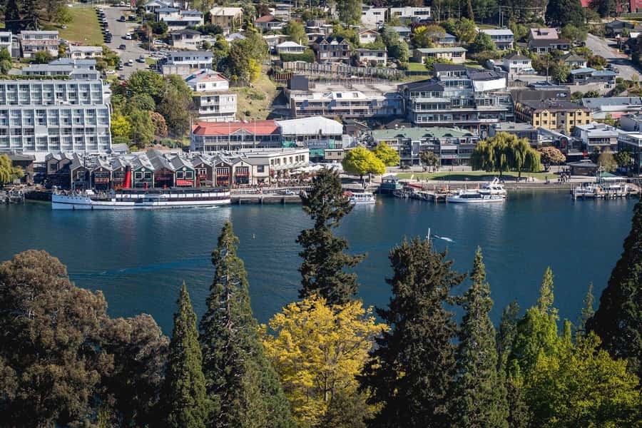 Queenstown: TSS Earnslaw Cruise of Lake Whakatipu - Weather, clothing, and practical comfort