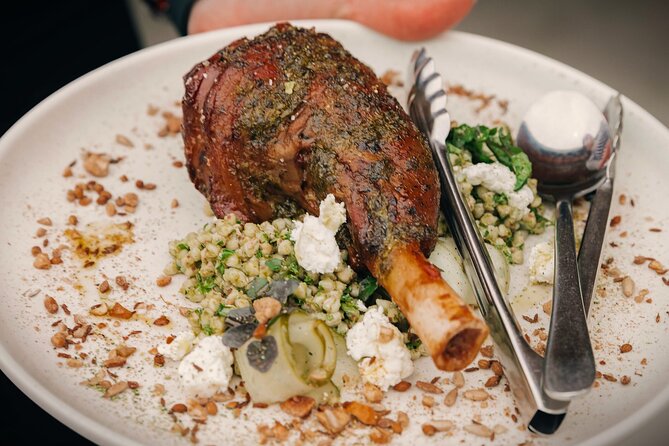 Queenstown Wine & Food Tour: Scenery, Tastings & Delicious Lunch! - Key things to know before booking
