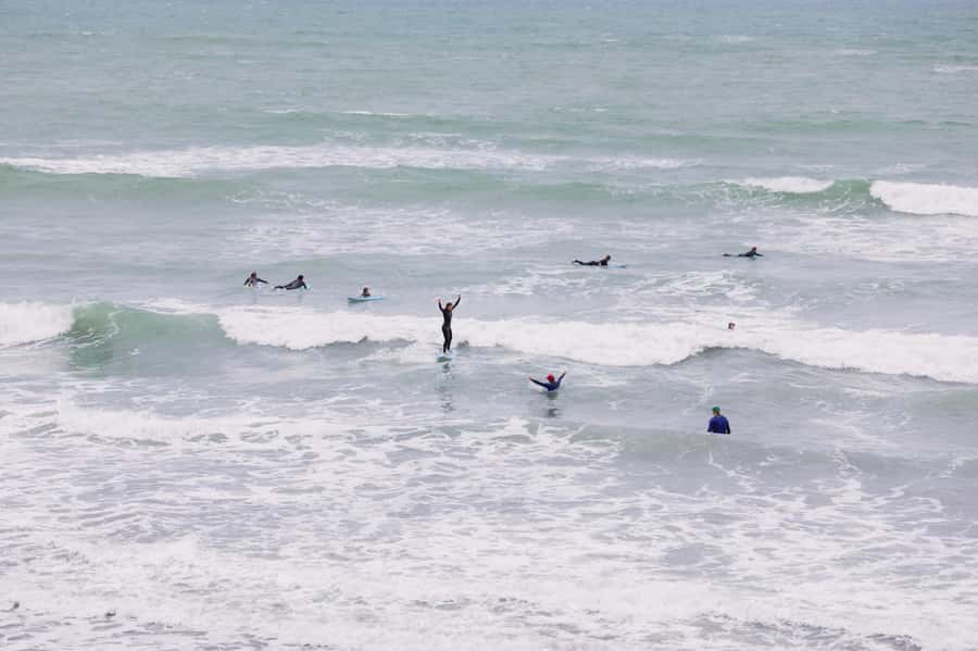 Raglan: 2 Day Surf Lesson & Rental Package - Ngarunui Beach and the Meeting Point