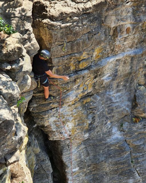 Real Rock, Climbing Experience! - Guides Who Make Beginners Feel Capable